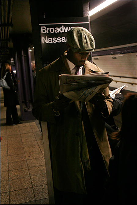 Broadway Nassau station ~ Brooklyn bound ~ 6:30pm - Click for next Image