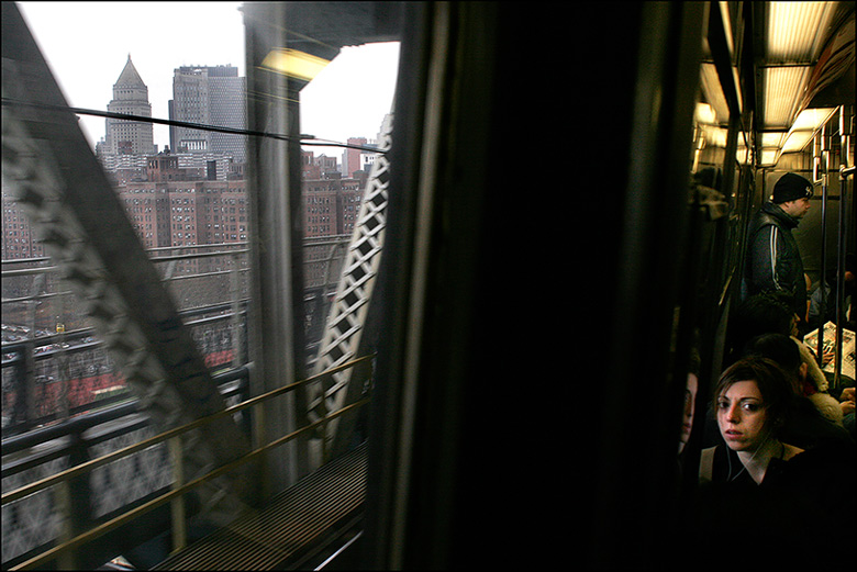 D train ~ On the Manhattan Bridge ~ 9:30am - Click for next Image