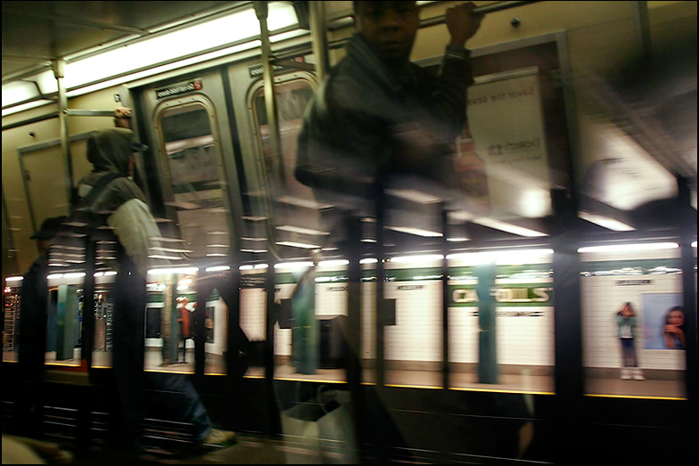 F Train ~ Carrol St. ~ 6:25pm. - Click for next Image