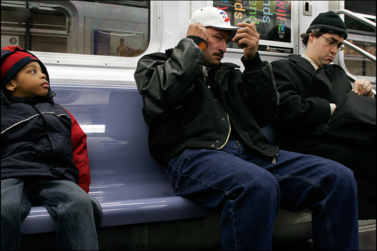 4 Train ~ headed uptown ~ 9:45am - Click for next Image