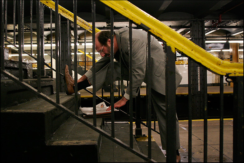 7th Ave F Station, Brooklyn ~ 9:05am - Click for next Image