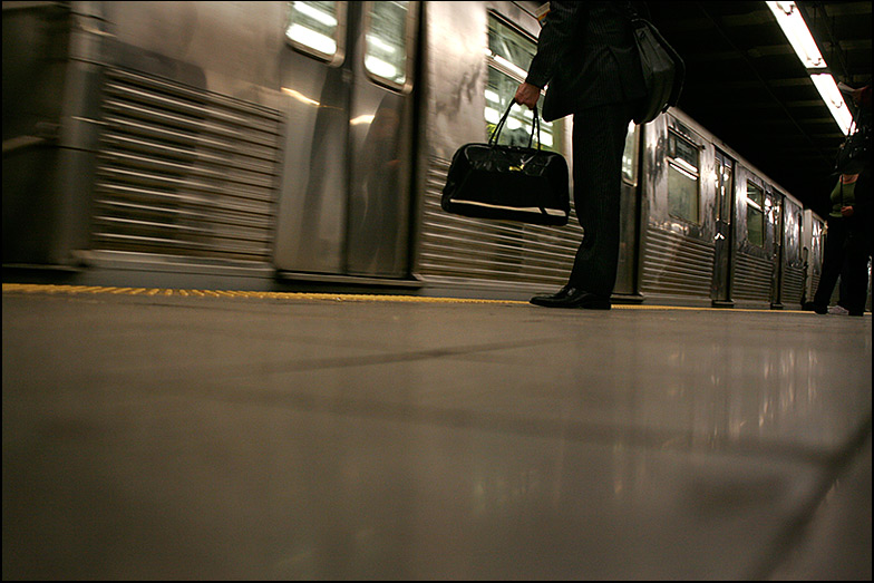 R Train ~ Pacific Street Station ~ 6:20pm - Click for next Image