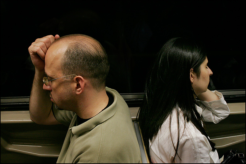 F train ~ under the East river, Bklyn bound ~ 6:50pm - Click for next Image