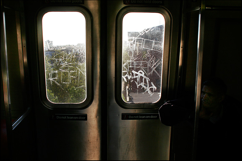 F train ~ high over Carrol Gardens ~ 6:50pm - Click for next Image