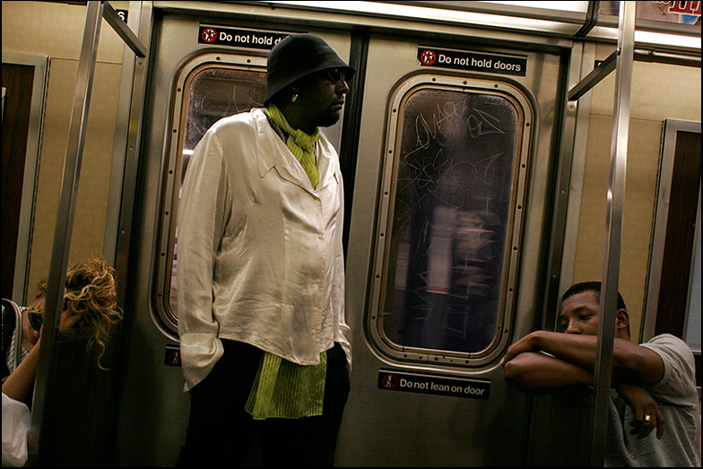F Train ~ Delancey street ~ 3:50pm - Click for next Image
