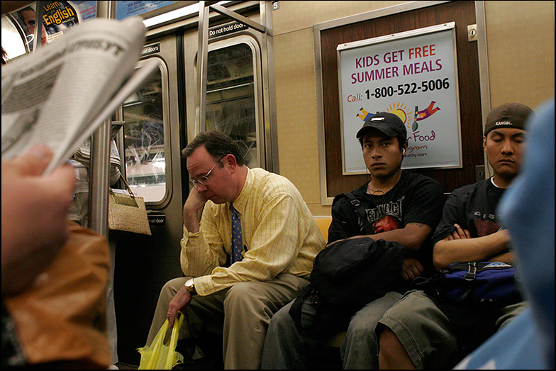 F Train ~ Bergen street ~ 6:50pm - Click for next Image