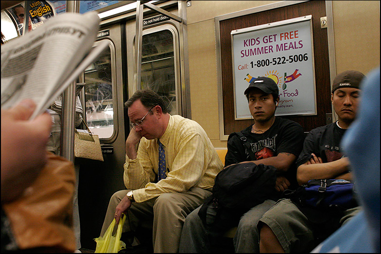 F Train ~ Bergen street ~ 6:50pm - Click for next Image