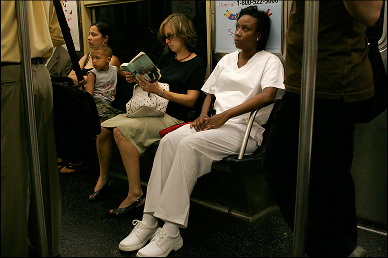 M Train ~ 9th Street ~ 9:10am - Click for next Image