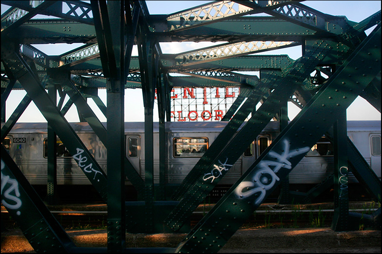 F Train ~ Smith & 9th st. ~ 6:45pm - Click for next Image