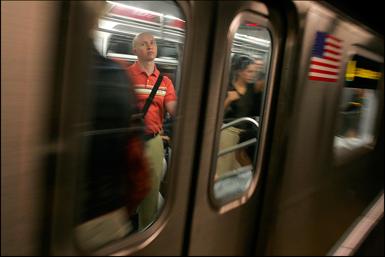 4 Train ~ Union Station ~ 6:20pm - Click for next Image