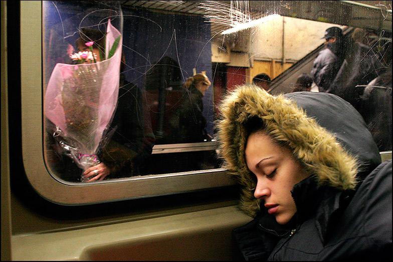 F Train ~ 34th street station ~ 9:45am. - Click for next Image