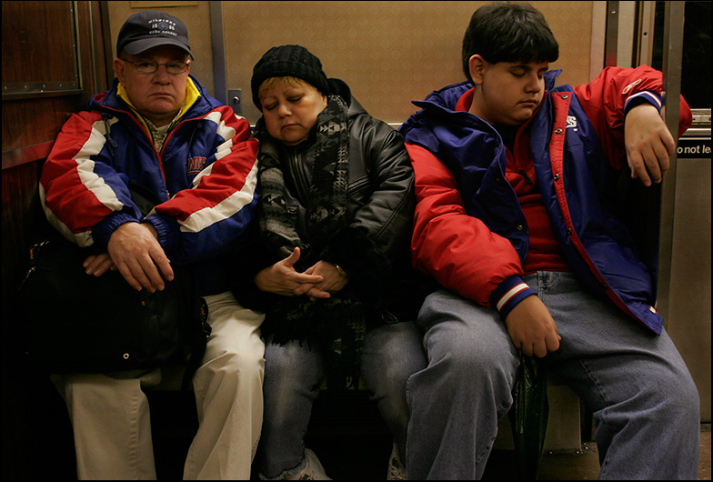 F Train ~ Smith & 9th st. ~ 6:25pm - Click for next Image