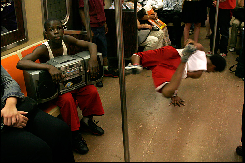 F train ~ Delancey street ~ 6:5pm - Click for next Image