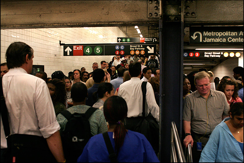 Broadway/Nassau street ~ 9:00am - Click for next Image