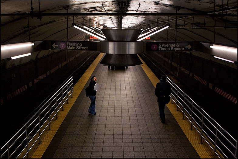 7 Train Platfrom ~ Grand Central Station ~ 9:25am - Click for next Image