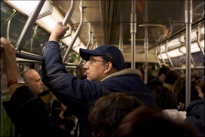 F train ~ Manhattan bound ~ 8:45am - Click for next Image