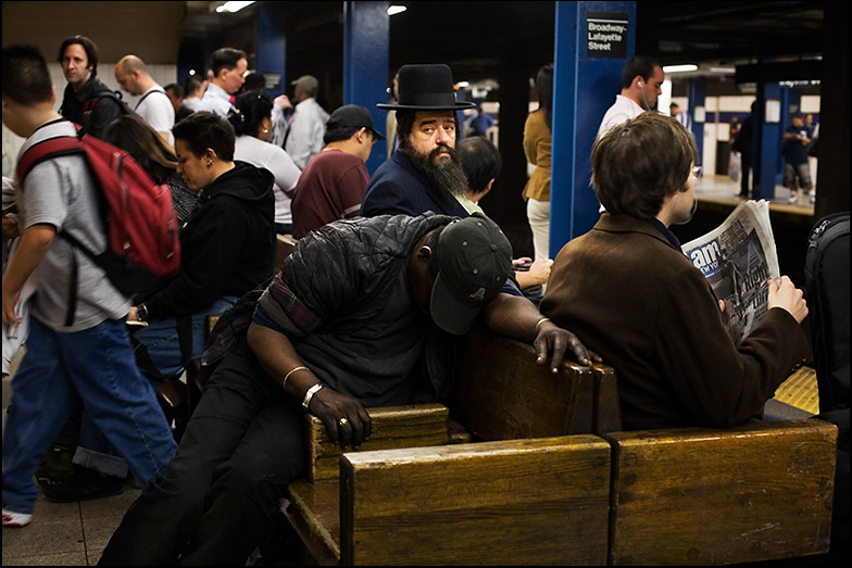 Brooklyn Platfrom ~ Broadway-Lafayette ~ 6:40pm - Click for next Image