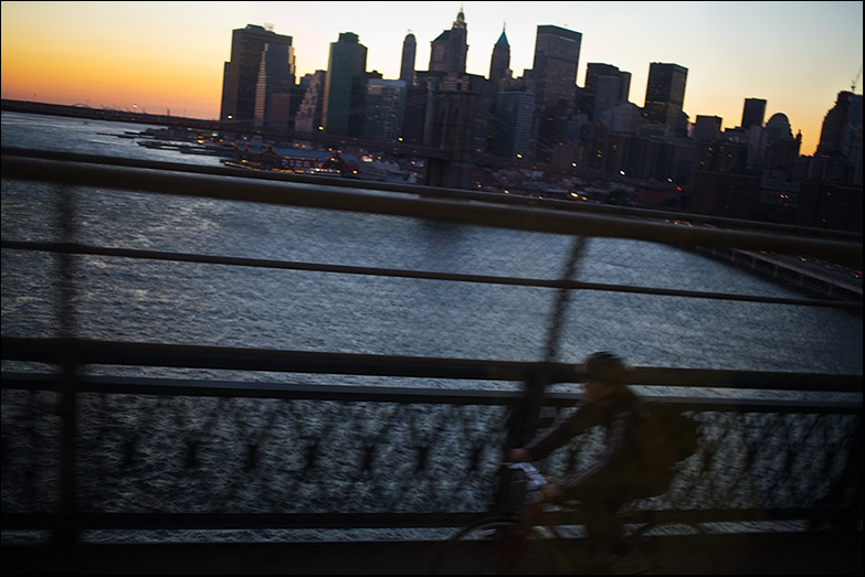 Manhattan Bridge ~ 6:40pm - Click for next Image