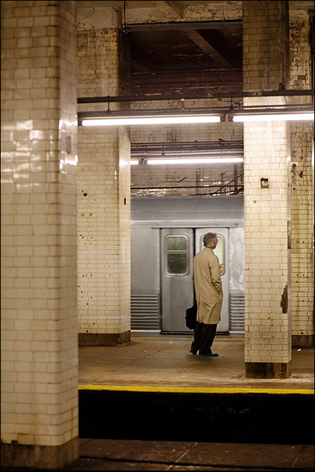 M Train ~ Chambers Street ~ 6:15pm - Click for next Image