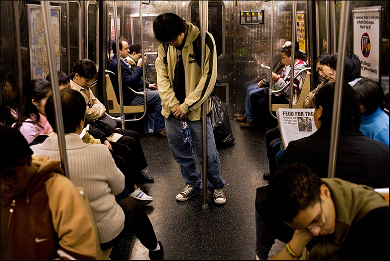 N Train ~ Manhattan Bridge approach ~ 8:45am - Click for next Image