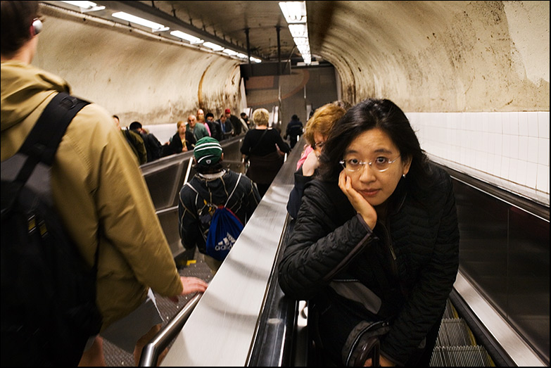 42nd Street exit-Grand Central Station ~ 9:10am - Click for next Image