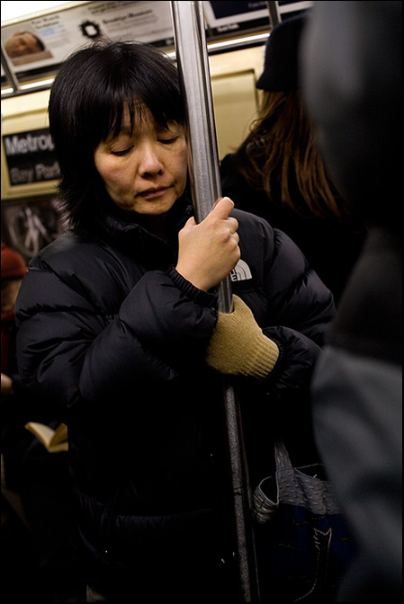 R Train ~ Union St. ~ 6:45pm - Click for next Image