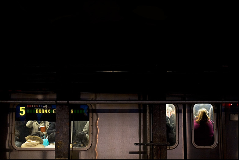 5 Train ~ Fulton Street ~ 9:10am - Click for next Image