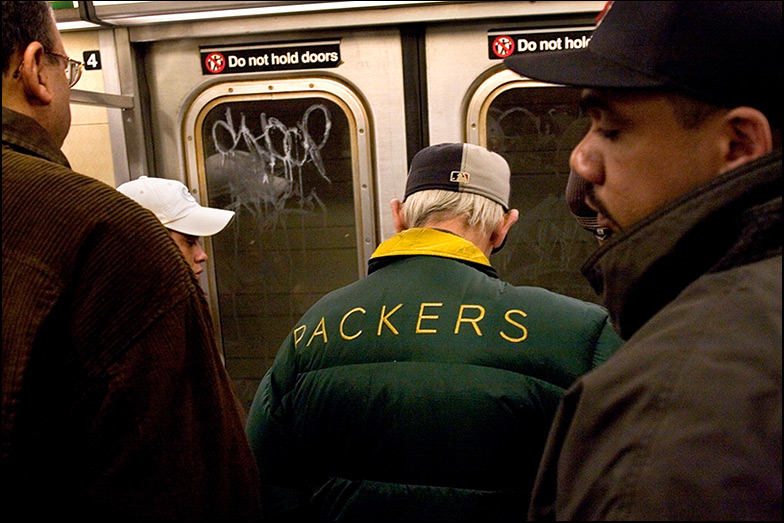 R Train ~ 45th St. ~  6:20pm - Click for next Image