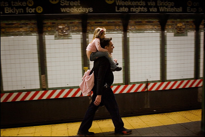 Broadway Local ~ Union Square Station ~ 6:20pm - Click for next Image