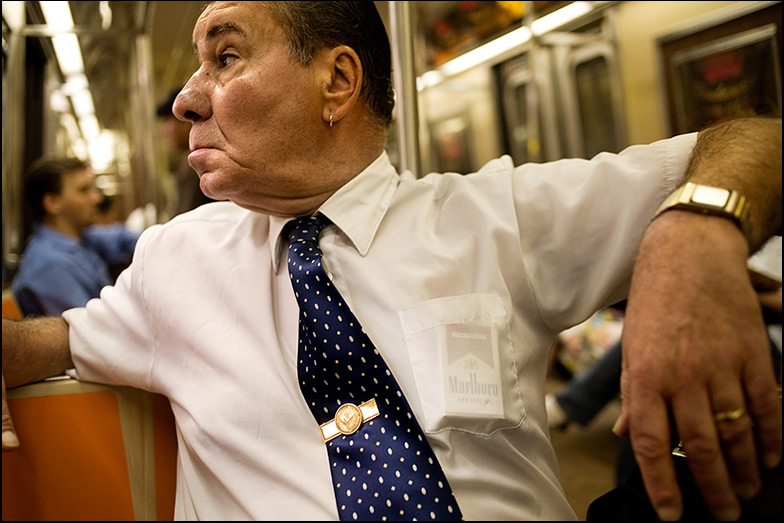 R Train ~ Pacific St ~ 9am - Click for next Image