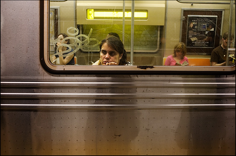 R Train ~ Dekalb Ave. ~ 6:45pm - Click for next Image