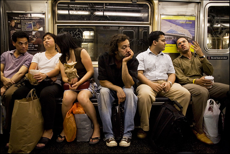 R Train ~ Union St. ~ 6:35pm - Click for next Image