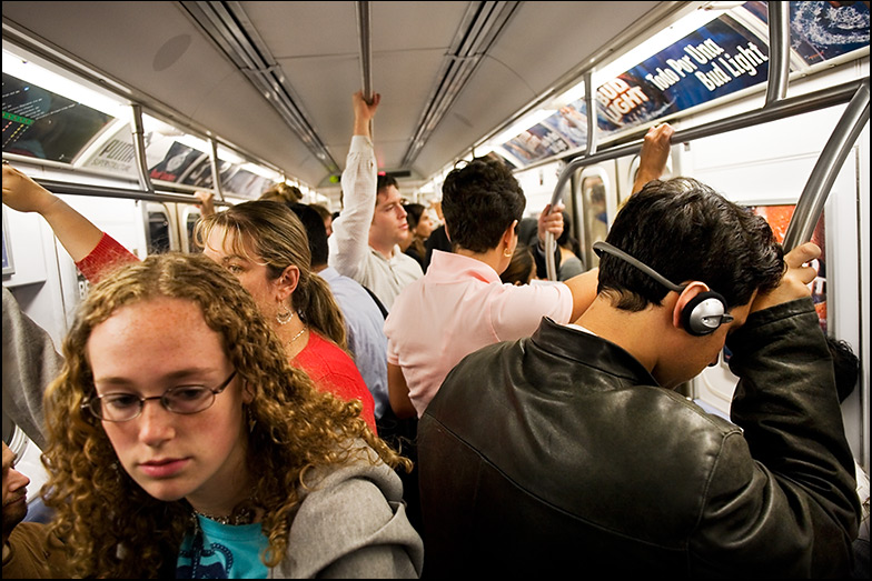 5 Train ~ 33rd St. ~ 6:15pm - Click for next Image