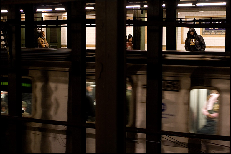 4 Train ~ 33rd st ~ 6:30pm - Click for next Image