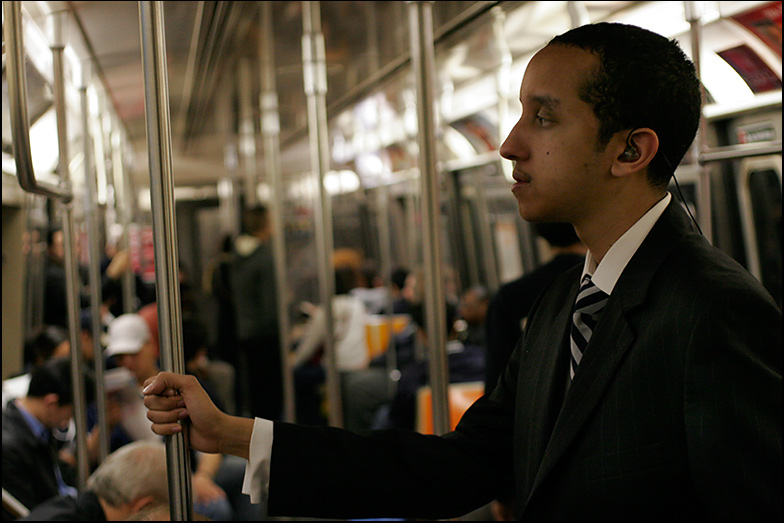 R train ~ Manhattan bound ~ 8:45am - Click for next Image