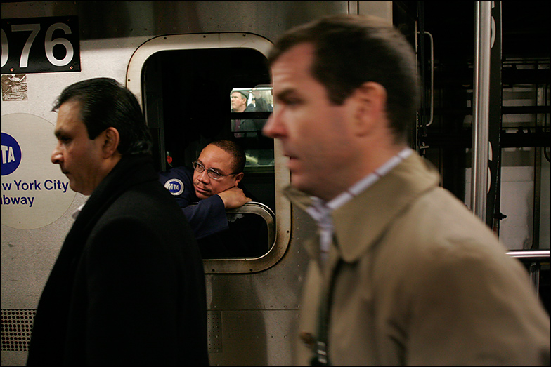 14th st Union Station ~ 6:50pm - Click for next Image