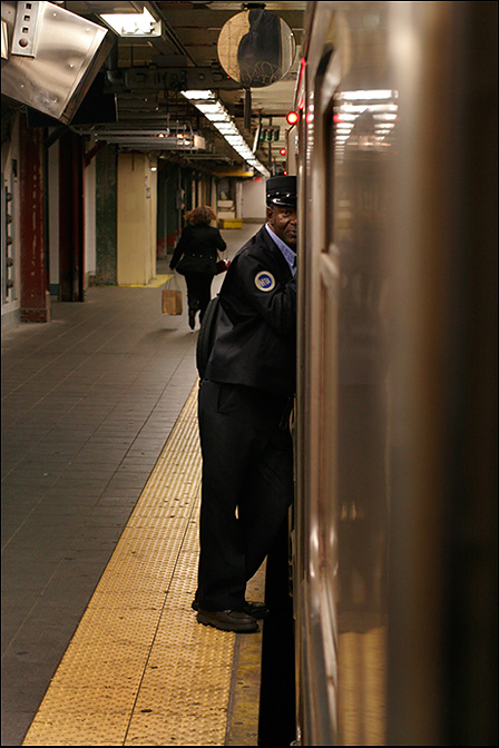 Times Square ~ 9:45am - Click for next Image