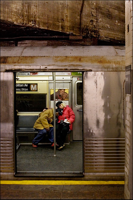 M Train ~ Chambers Street ~ 8:50am - Click for next Image