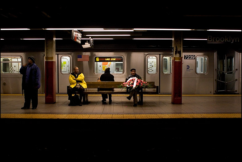 Brooklyn Bridge Lexington Platform ~ 8:45am - Click for next Image