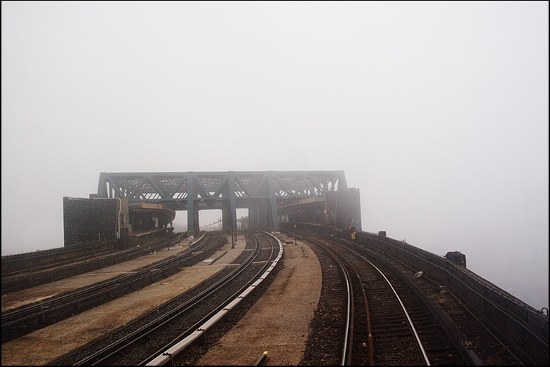 F Train ~ Smith & 9th st. ~ 9:05am - Click for next Image