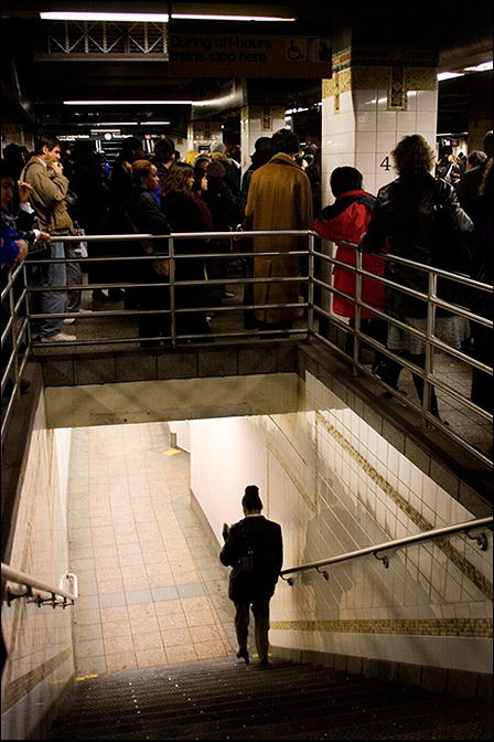 Grand Central Station ~ 6:10pm - Click for next Image