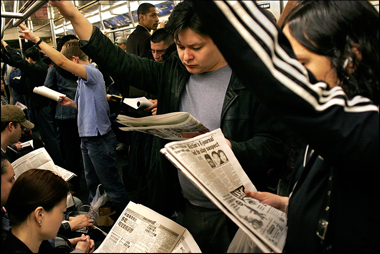 F Train ~ Manhattan bound ~ 9:25am - Click for next Image