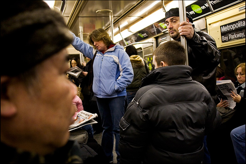 R Train ~ 4th Ave. ~ 8:50am - Click for next Image