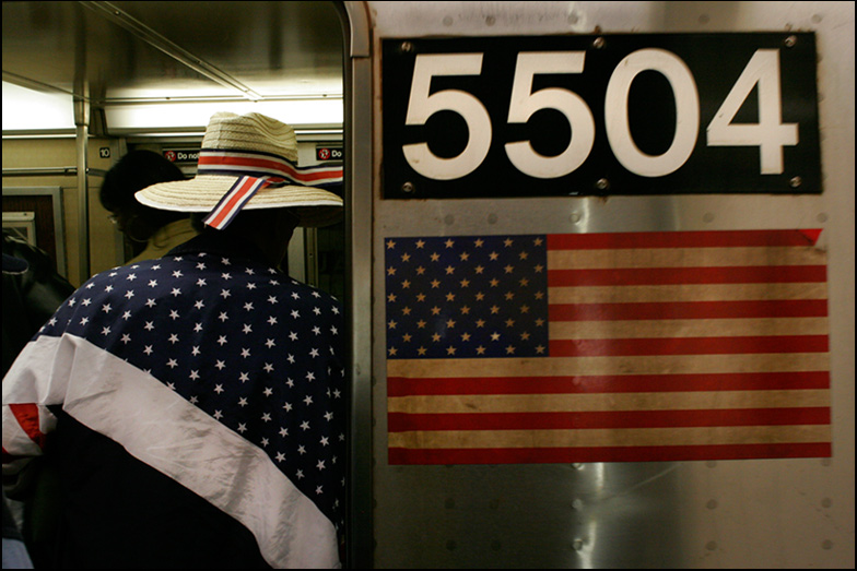 F train ~ Jay Street ~ 3:30pm - Click for next Image