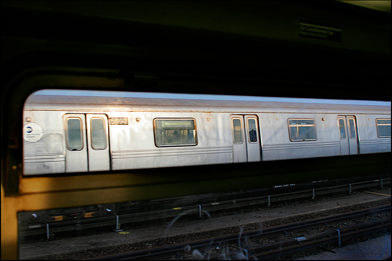 F Train ~ Smith & 9th st. ~ 5:25pm - Click for next Image