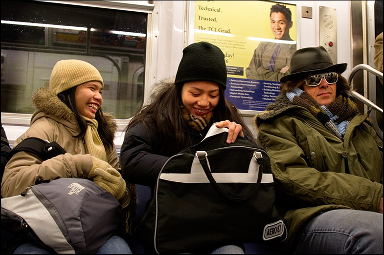 5 Train ~ midtown ~ 9:35am - Click for next Image