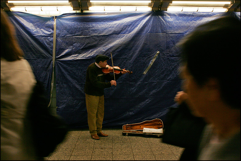 42nd Street Station ~ Morning rush hour - Click for next Image