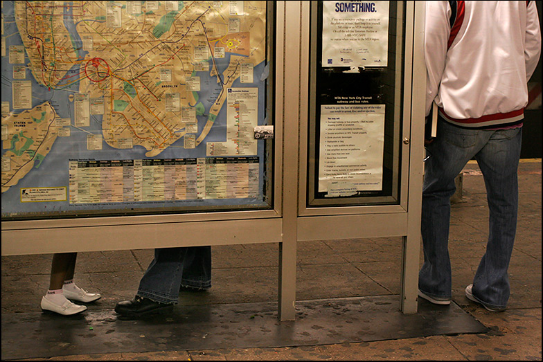 Jay Street/Borough Hall ~ 6:35pm - Click for next Image